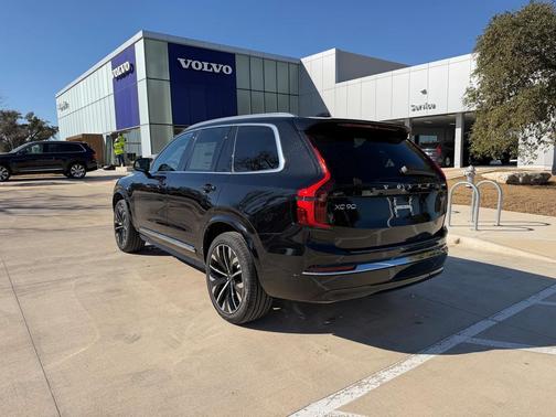 Onyx Black Metallic 2026 Volvo XC90 Plug-In Hybrid Core, T8 AWD, Electric/Gasoline, Bright, 7 Seats