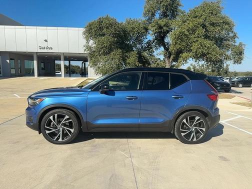 2021 Volvo XC40 T5 R-Design