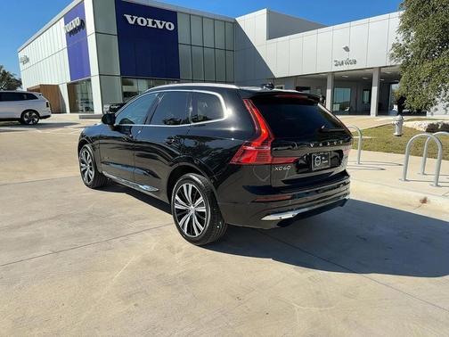 2023 Volvo XC60 B5 Plus Bright Theme