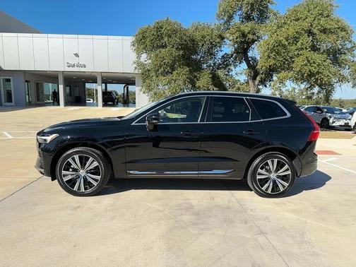 2023 Volvo XC60 B5 Plus Bright Theme