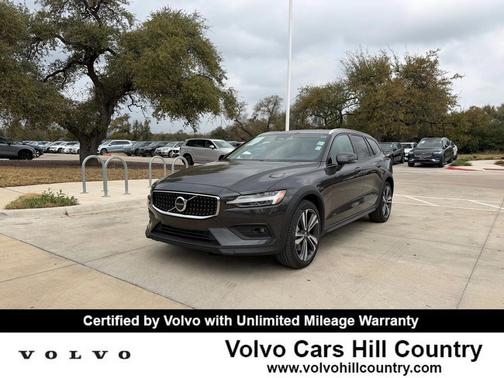 2025 Volvo V60 Cross Country Plus, B5 AWD Gas (mild hybrid)