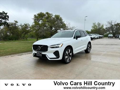 2024 Volvo XC60 Recharge Plug-In Hybrid T8 Plus Dark Theme