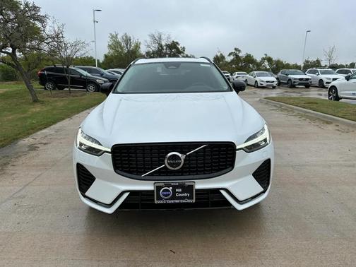 2024 Volvo XC60 Recharge Plug-In Hybrid T8 Plus Dark Theme