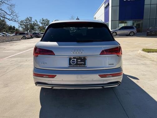 2022 Audi Q5 40 Premium Plus