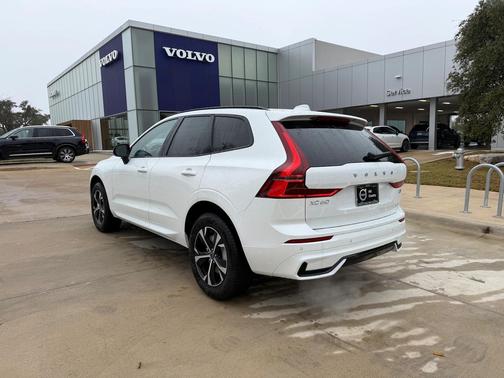 2026 Volvo XC60 B5 Core