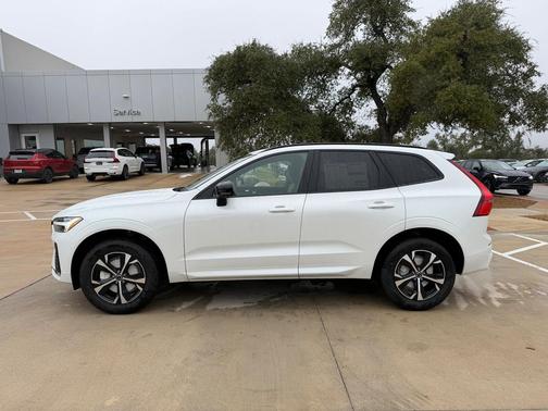 2026 Volvo XC60 B5 Core