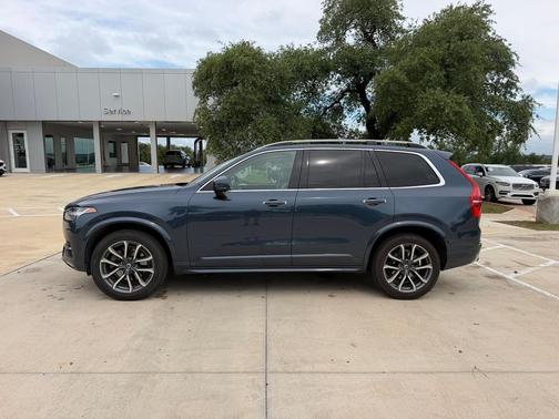 Denim Blue Metallic 2019 Volvo XC90 T5 Momentum