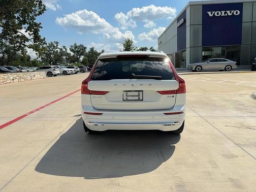2022 Volvo XC60 B6 Inscription