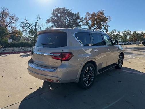 2019 INFINITI QX80 Luxe