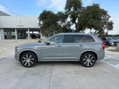 2025 Volvo XC90 B6 Plus 6-Seater