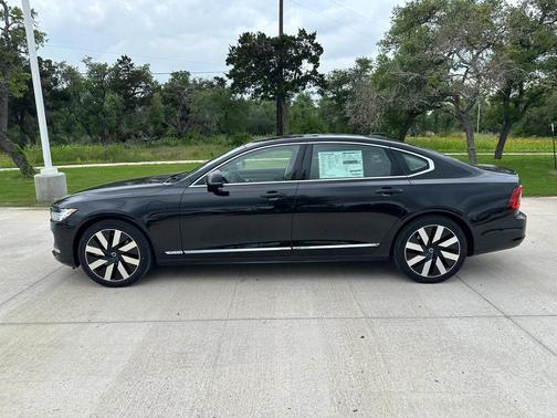 2024 Volvo S90 Recharge Plug-In Hybrid T8 Ultimate