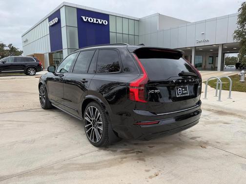 2026 Volvo XC90 Ultra Dark Theme, B6 AWD Gas (mild hybrid), Gasoline, 7 Seats
