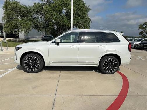 2025 Volvo XC90 B6 Plus 7-Seater