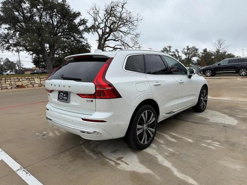 2023 Volvo XC60 B5 Plus Bright Theme