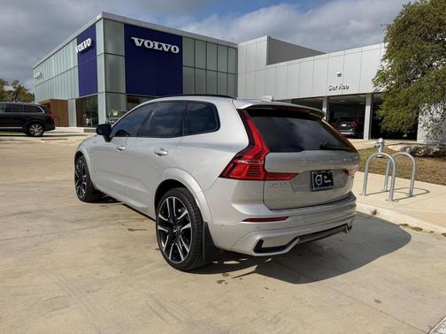 Silver Dawn Metallic 2025 Volvo XC60 Plug-In Hybrid Ultra, T8 AWD Electric/Gasoline, Dark