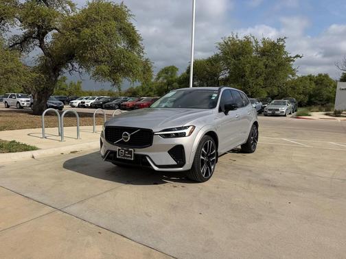 Silver Dawn Metallic 2025 Volvo XC60 Plug-In Hybrid Ultra, T8 AWD Electric/Gasoline, Dark
