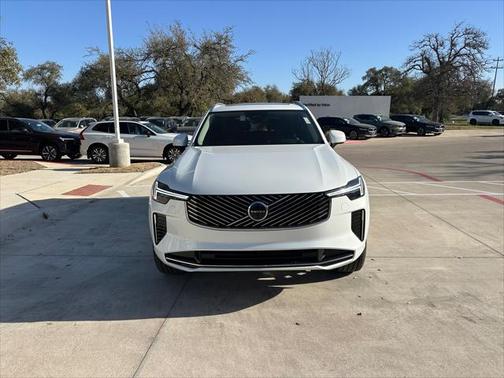 2025 Volvo XC90 B6 Ultra