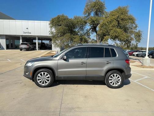 2011 Volkswagen Tiguan SE