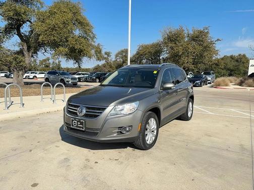 2011 Volkswagen Tiguan SE