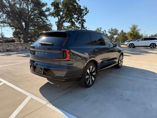 2025 Volvo EX90 Twin Motor Performance Ultra