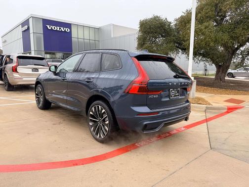 2026 Volvo XC60 B5 Ultra