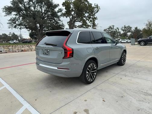 2026 Volvo XC90 B6 Ultra 7-Seater
