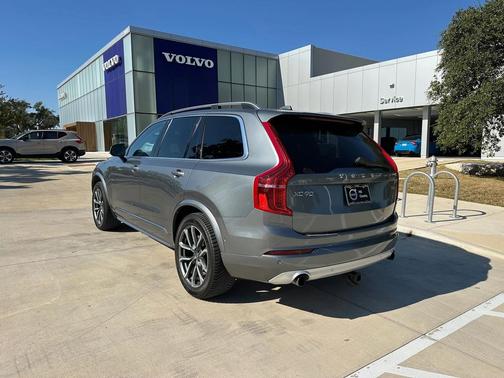 2018 Volvo XC90 T5 Momentum