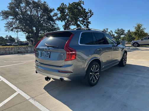 2018 Volvo XC90 T5 Momentum