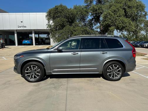2018 Volvo XC90 T5 Momentum