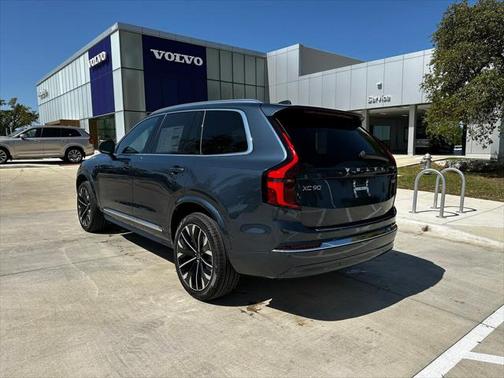 2025 Volvo XC90 Plug-In Hybrid T8 Plus 7-Seater