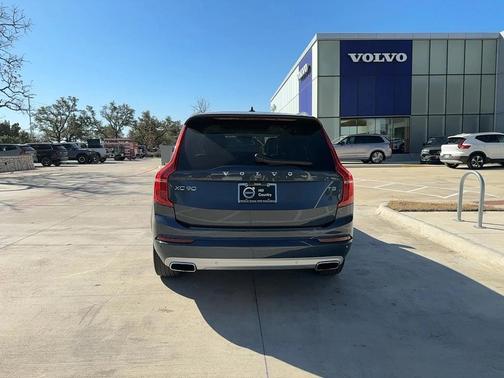 2020 Volvo XC90 T5 Momentum