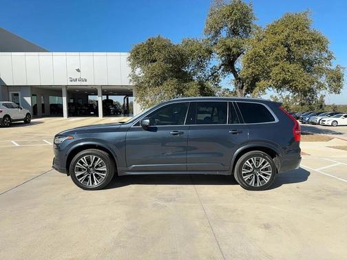 2020 Volvo XC90 T5 Momentum