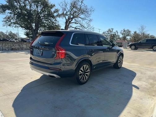 2020 Volvo XC90 T5 Momentum