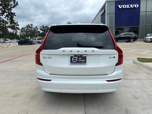 2023 Volvo XC90 B6 Core