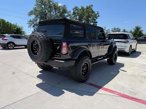 Antimatter Blue Metallic 2021 Ford Bronco Outer Banks