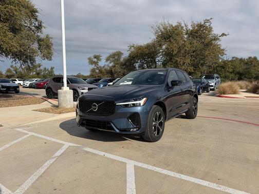 2026 Volvo XC60 B5 Core