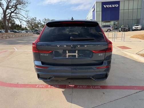 2026 Volvo XC60 B5 Core