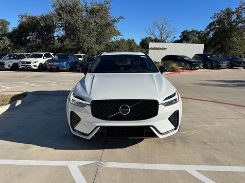 2026 Volvo XC60 B5 Ultra