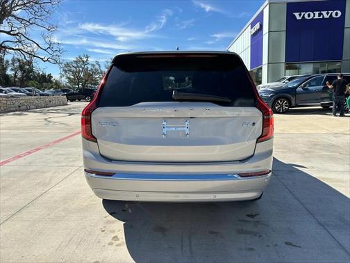 2025 Volvo XC90 B6 Plus 7-Seater