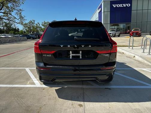 2025 Volvo XC60 Plug-In Hybrid T8 Plus