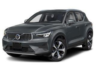 BLU 2025 Volvo XC40 B5 Core Bright Theme