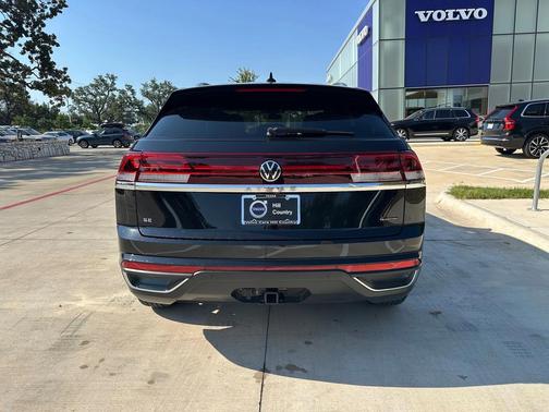 2024 Volkswagen Atlas Cross Sport 2.0T SE w/Technology 4MOTION