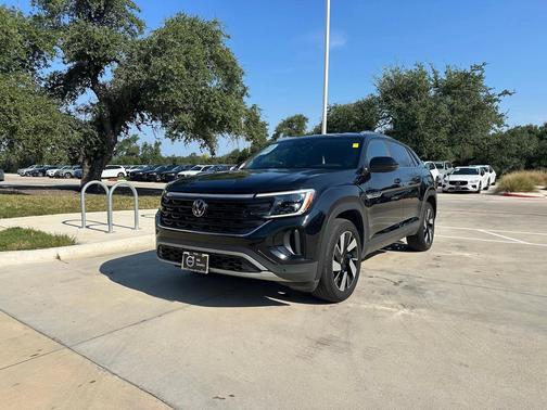 2024 Volkswagen Atlas Cross Sport 2.0T SE w/Technology 4MOTION