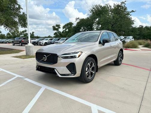 2026 Volvo XC60 B5 Core