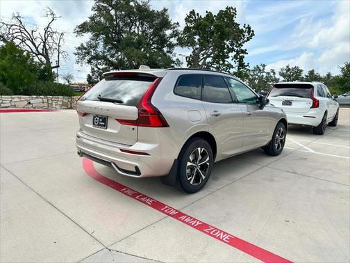 2026 Volvo XC60 B5 Core