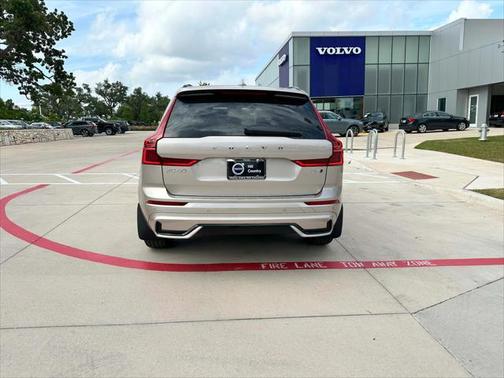 2026 Volvo XC60 B5 Core