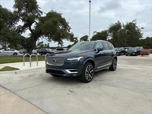 2025 Volvo XC90 B6 Plus 7-Seater