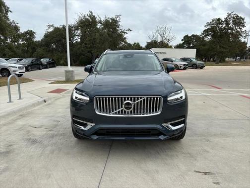 2025 Volvo XC90 B6 Plus 7-Seater