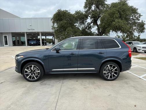 2025 Volvo XC90 B6 Plus 7-Seater