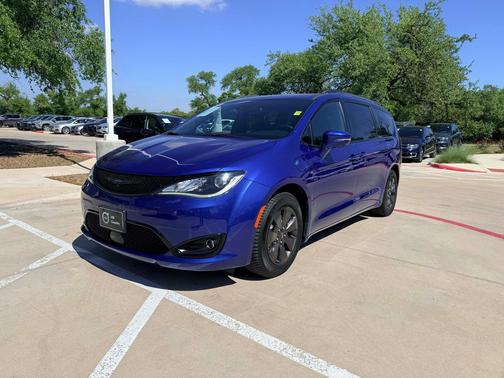 2020 Chrysler Pacifica Hybrid Limited